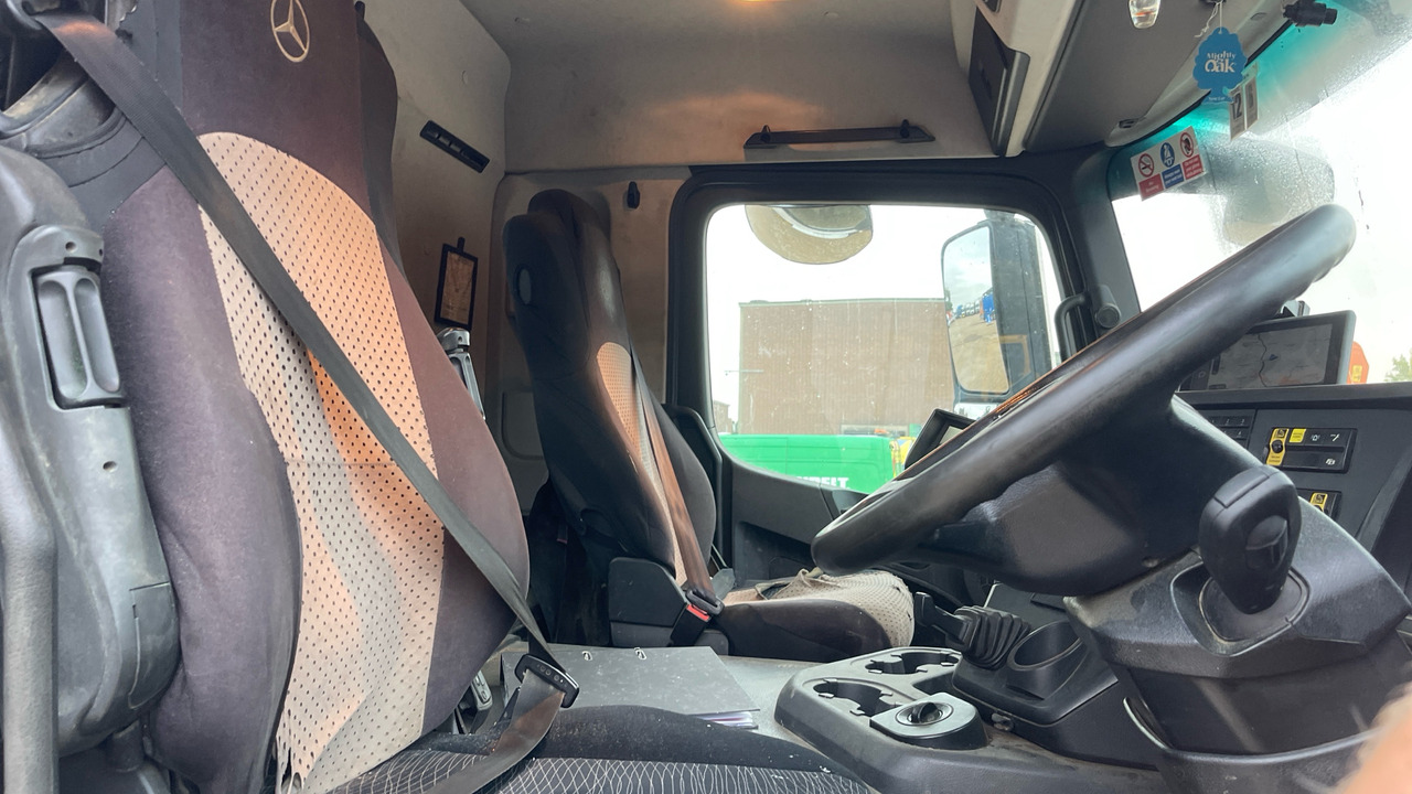 MERCEDES-BENZ AROCS - Savivartis sunkvežimis, Sunkvežimis su kranu: foto 5 MERCEDES-BENZ AROCS - Savivartis sunkvežimis, Sunkvežimis su kranu: foto 5