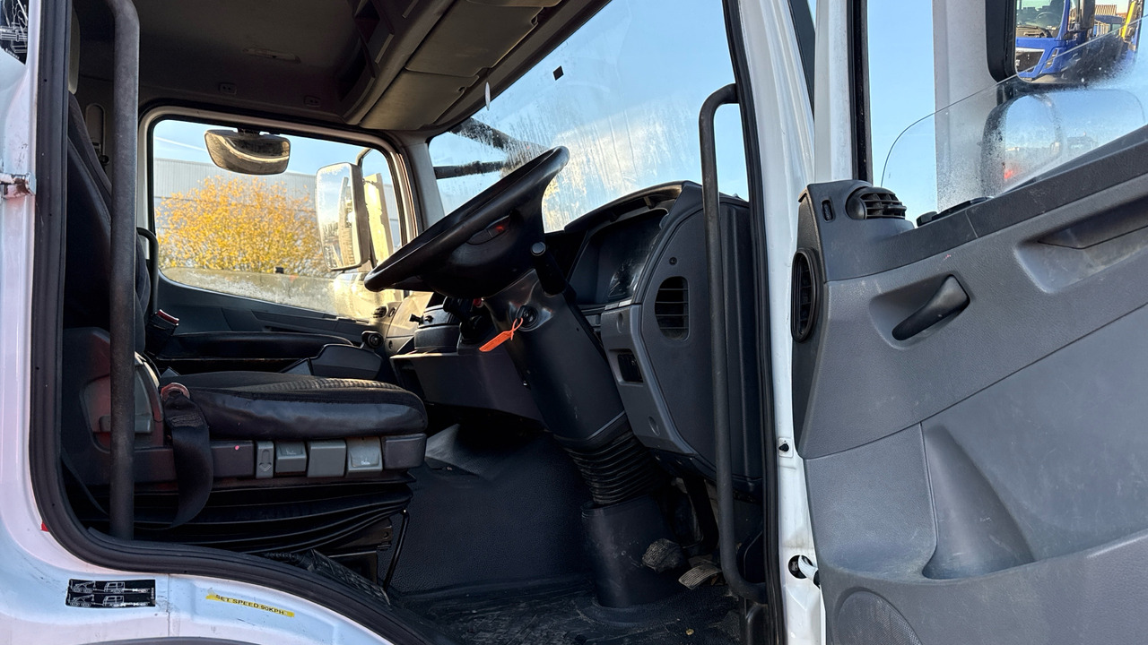 MERCEDES-BENZ AXOR - Platforminis/ Bortinis sunkvežimis: foto 5 MERCEDES-BENZ AXOR - Platforminis/ Bortinis sunkvežimis: foto 5