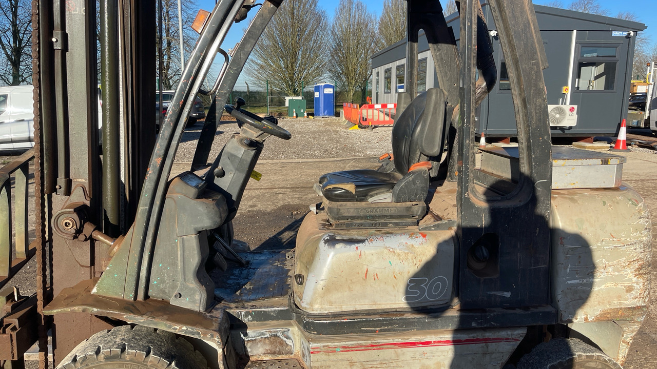 NISSAN G1D2A30Q - Dyzelinis krautuvas: foto 5 NISSAN G1D2A30Q - Dyzelinis krautuvas: foto 5