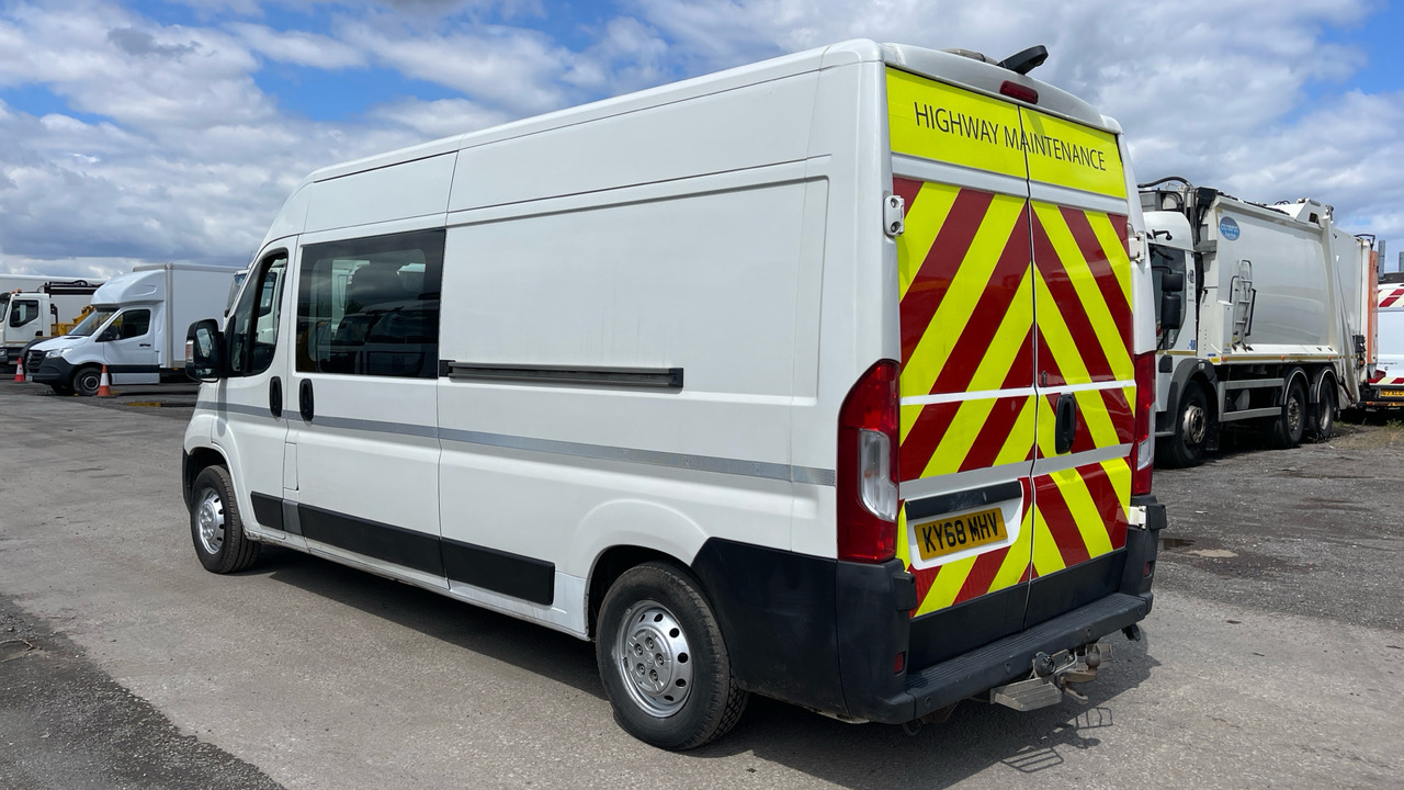 PEUGEOT BOXER 335 2.0 BLUEHDI PROFESSIONAL 130PS - Keleivinis furgonas: foto 3 PEUGEOT BOXER 335 2.0 BLUEHDI PROFESSIONAL 130PS - Keleivinis furgonas: foto 3