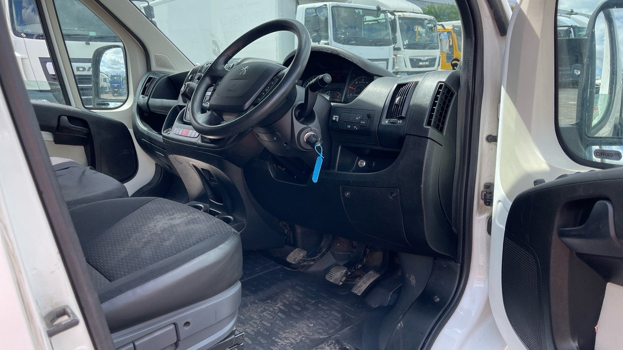 PEUGEOT BOXER 335 2.0 BLUEHDI PROFESSIONAL 130PS - Keleivinis furgonas: foto 5 PEUGEOT BOXER 335 2.0 BLUEHDI PROFESSIONAL 130PS - Keleivinis furgonas: foto 5