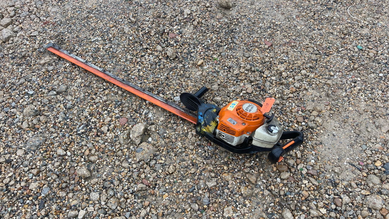 STIHL HS86T RECIPRICATOR - Statybinė įranga: foto 2 STIHL HS86T RECIPRICATOR - Statybinė įranga: foto 2