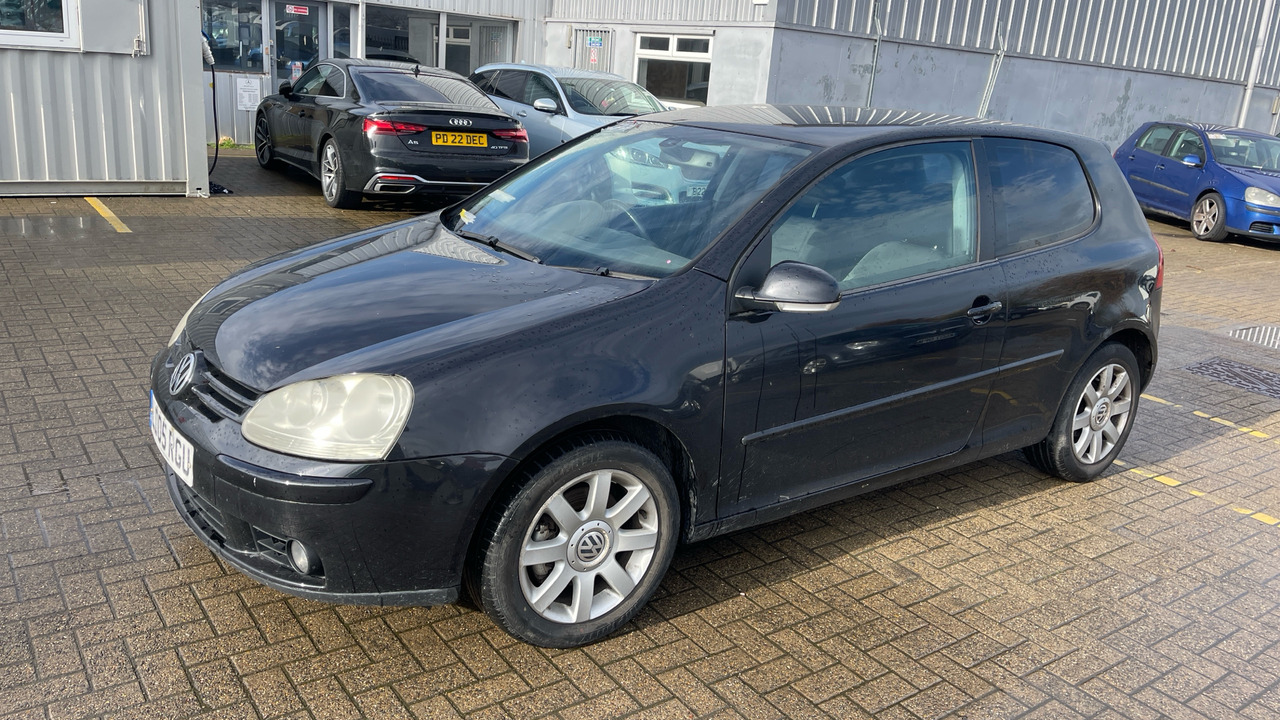 VOLKSWAGEN GOLF 2.0 GT FSI - Hečbekas: foto 2 VOLKSWAGEN GOLF 2.0 GT FSI - Hečbekas: foto 2