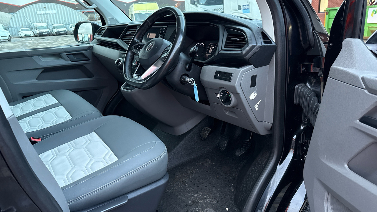 VOLKSWAGEN TRANSPORTER T28 2.0 TDI 110PS HIGHLINE CAMPER VAN - Mikroautobusas kemperis: foto 5 VOLKSWAGEN TRANSPORTER T28 2.0 TDI 110PS HIGHLINE CAMPER VAN - Mikroautobusas kemperis: foto 5