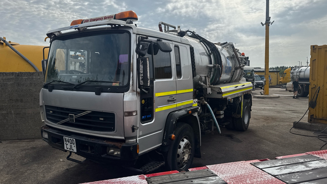 VOLVO FL - Asenizatorius: foto 2 VOLVO FL - Asenizatorius: foto 2