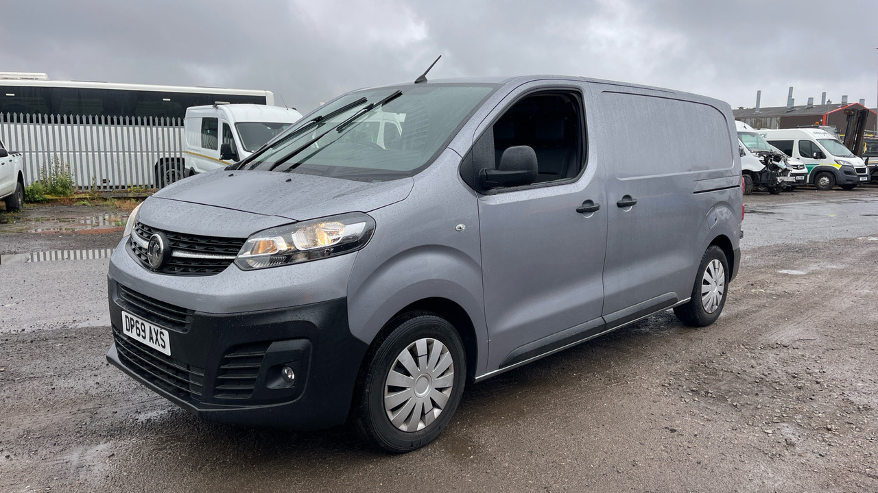 Vauxhall Vivaro 2700 1.5d 120PS H1 Dynamic - Mažas furgonas: foto 2 Vauxhall Vivaro 2700 1.5d 120PS H1 Dynamic - Mažas furgonas: foto 2