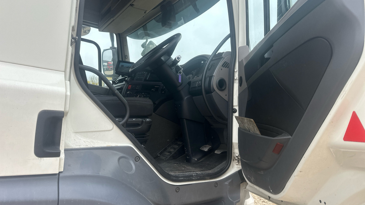 DAF CF 450 - Vilkikas: foto 5 DAF CF 450 - Vilkikas: foto 5