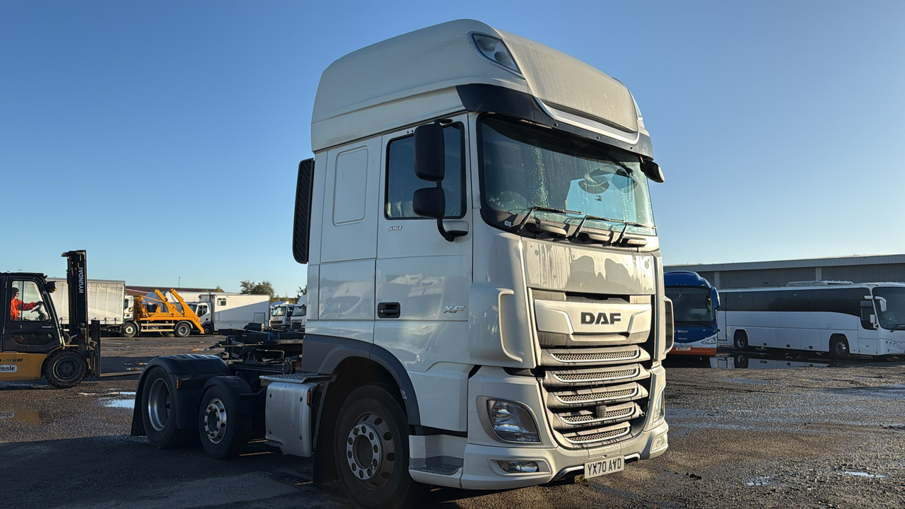 DAF XF 530 - Vilkikas: foto 1 DAF XF 530 - Vilkikas: foto 1