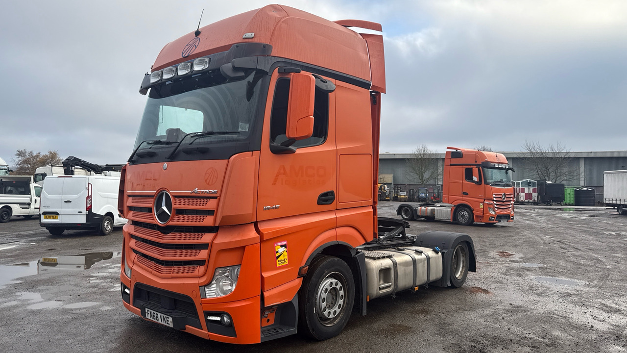 MERCEDES-BENZ ACTROS 1845 - Vilkikas: foto 2 MERCEDES-BENZ ACTROS 1845 - Vilkikas: foto 2