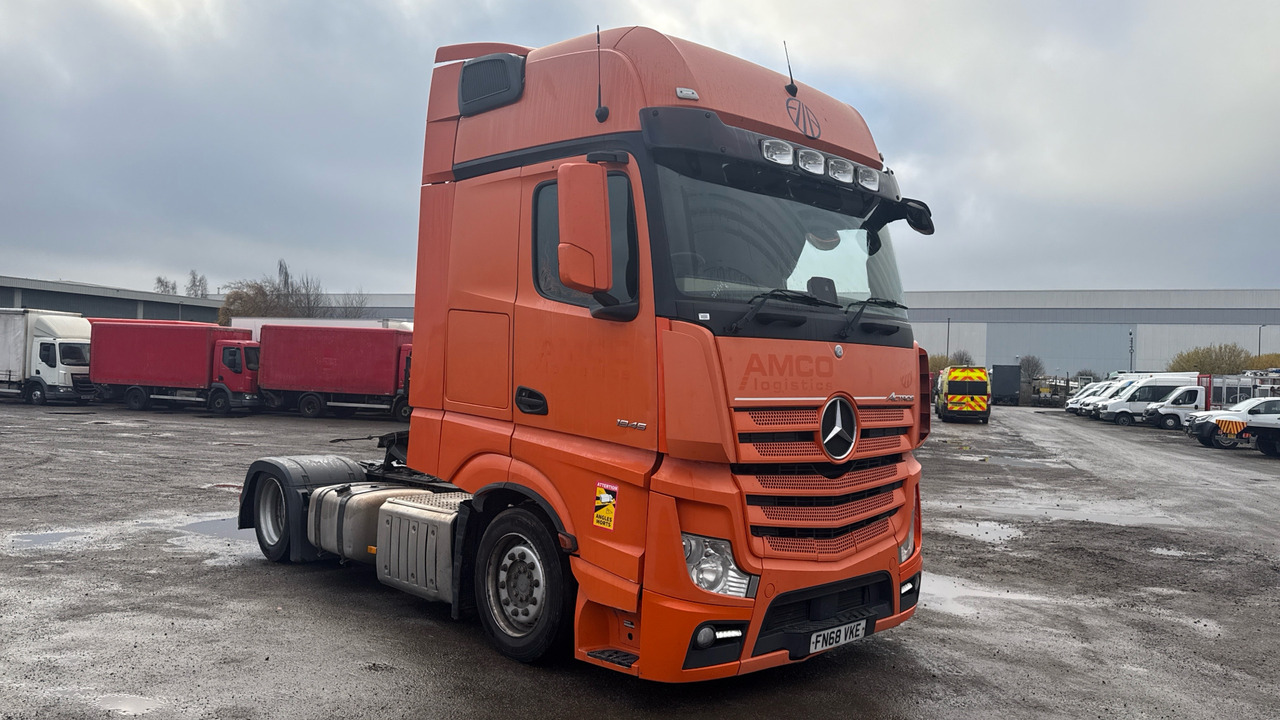 MERCEDES-BENZ ACTROS 1845 - Vilkikas: foto 1 MERCEDES-BENZ ACTROS 1845 - Vilkikas: foto 1