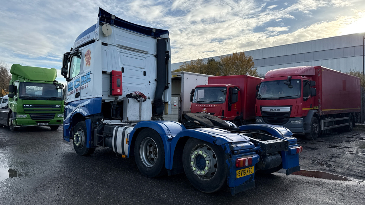MERCEDES-BENZ ACTROS 2548 - Vilkikas: foto 4 MERCEDES-BENZ ACTROS 2548 - Vilkikas: foto 4