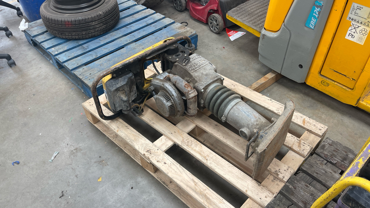 WACKER NEUSON BS-50-21 WHACKER PLATE, PETROL (UNTESTED) - Statybinė įranga: foto 2 WACKER NEUSON BS-50-21 WHACKER PLATE, PETROL (UNTESTED) - Statybinė įranga: foto 2