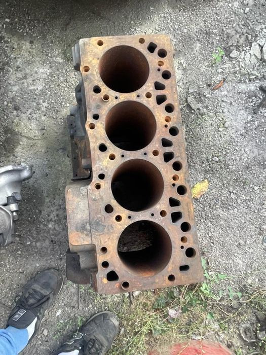 Blok silnika Iveco New Holland LM415 LM435 - Atsarginės dalys - Žemės ūkio technika: foto 1 Blok silnika Iveco New Holland LM415 LM435 - Atsarginės dalys - Žemės ūkio technika: foto 1