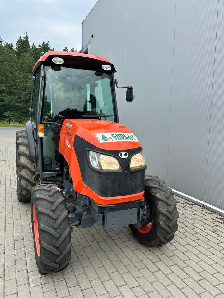 Kubota M8540 Narrow sadowniczy ciagnik Wsuper stanie 40km/H Nowe opony - Traktorius: foto 3 Kubota M8540 Narrow sadowniczy ciagnik Wsuper stanie 40km/H Nowe opony - Traktorius: foto 3
