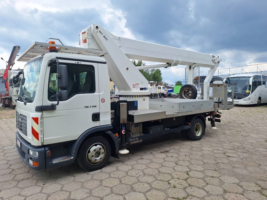 MAN podnośnik koszowy Wumag WT 300 - Teleskopinis keltuvas: foto 1 MAN podnośnik koszowy Wumag WT 300 - Teleskopinis keltuvas: foto 1