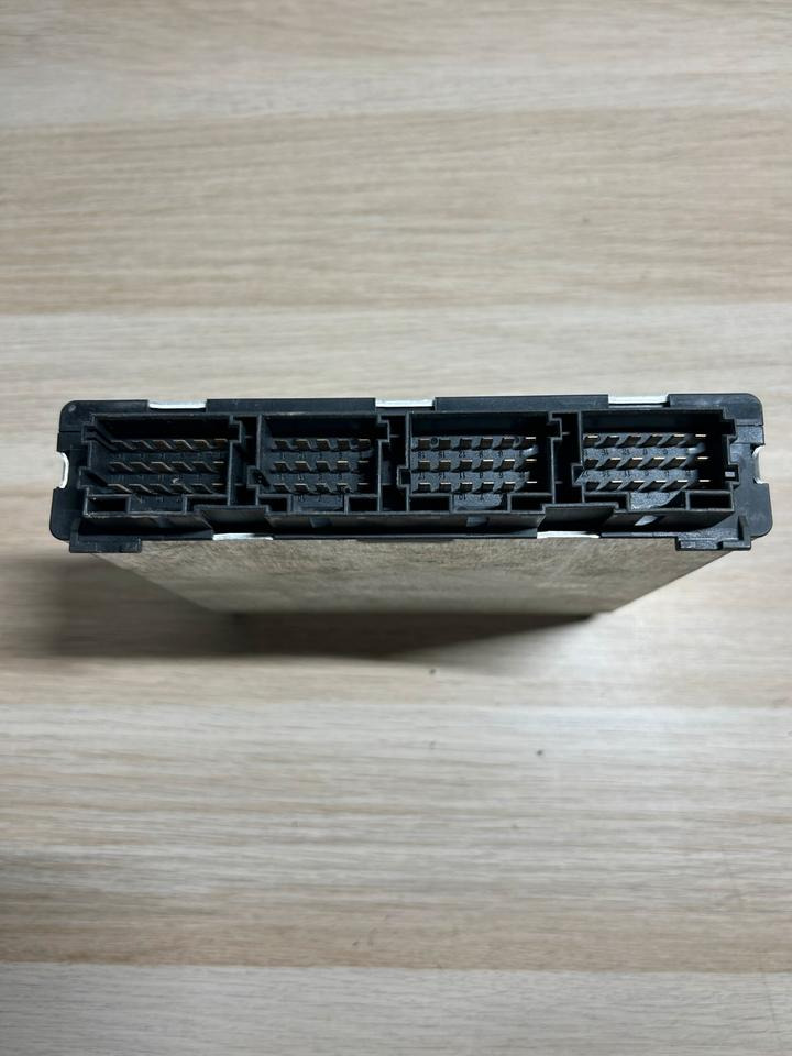 Mercedes Atego Elektronik FR VDO Steuergerät A0004465702 - Atsarginės dalys: foto 3 Mercedes Atego Elektronik FR VDO Steuergerät A0004465702 - Atsarginės dalys: foto 3