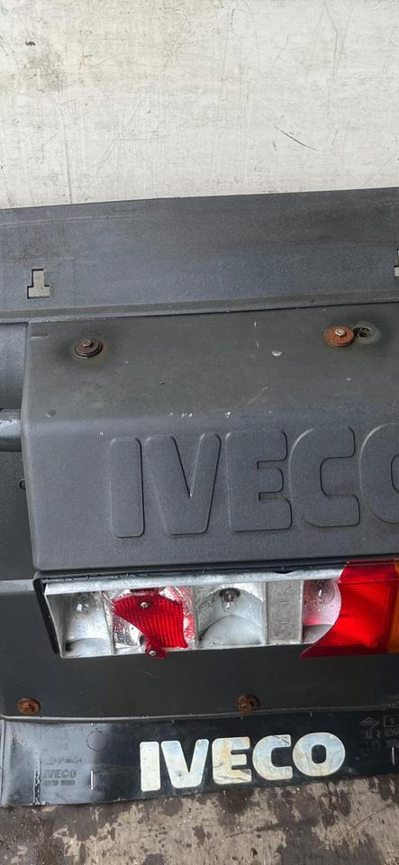 IVECO Stralis 450 Kotflügel vorne rechts 41299389 / 41299388 - Sparnas - Sunkvežimis: foto 3 IVECO Stralis 450 Kotflügel vorne rechts 41299389 / 41299388 - Sparnas - Sunkvežimis: foto 3