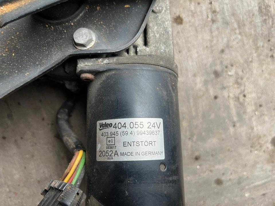 IVECO Stralis Scheibenwischer, Wischergestänge mit Motor 99439637 - Valytuvas - Sunkvežimis: foto 4 IVECO Stralis Scheibenwischer, Wischergestänge mit Motor 99439637 - Valytuvas - Sunkvežimis: foto 4