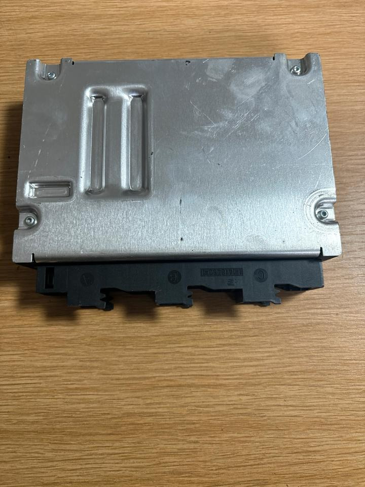 MAN Continental Elektronik PTM Steuergerät 81.25805-7116 - Valdymo blokas - Sunkvežimis: foto 2 MAN Continental Elektronik PTM Steuergerät 81.25805-7116 - Valdymo blokas - Sunkvežimis: foto 2