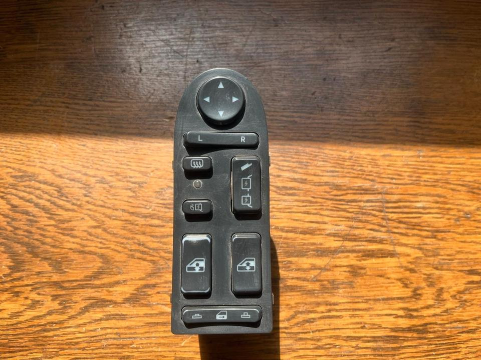 MAN Schalterleiste Fensterheber Schalter 81258067074 - Langas ir dalys - Sunkvežimis: foto 1 MAN Schalterleiste Fensterheber Schalter 81258067074 - Langas ir dalys - Sunkvežimis: foto 1