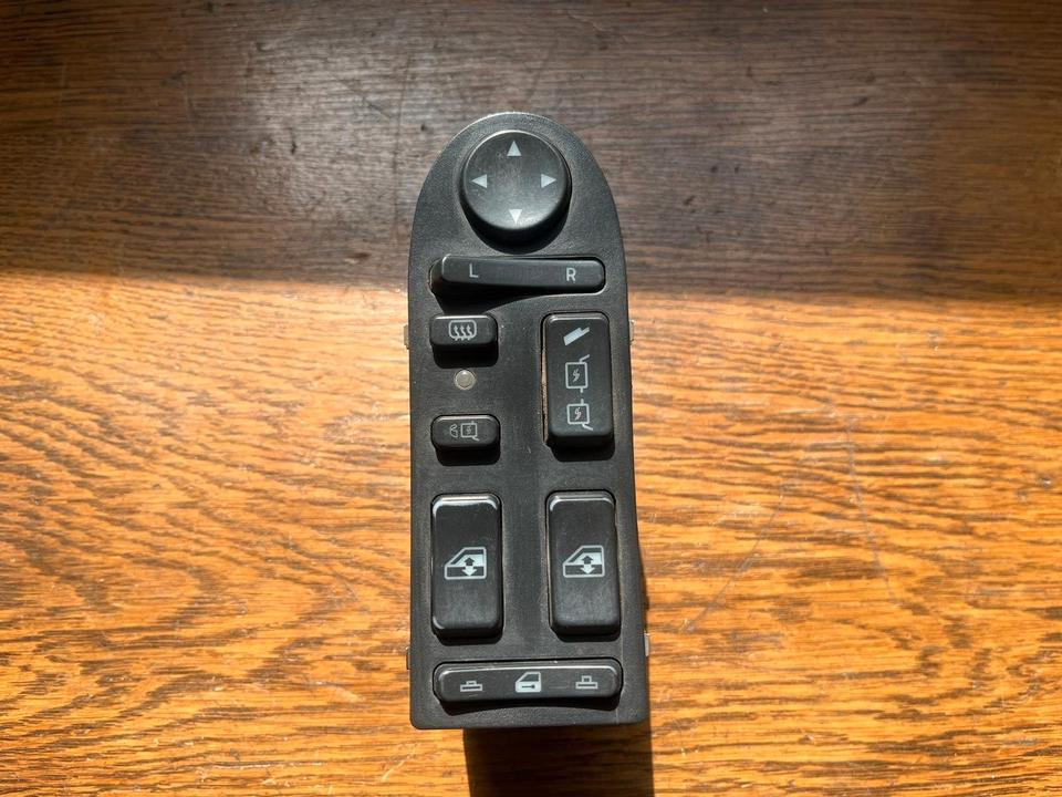 MAN Schalterleiste Fensterheber Schalter 81258067098 - Langas ir dalys - Sunkvežimis: foto 1 MAN Schalterleiste Fensterheber Schalter 81258067098 - Langas ir dalys - Sunkvežimis: foto 1