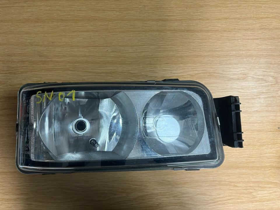 MAN TGL/TGM Hauptscheinwerfer Rechts 81.25101-6466 SN 01 - Priekinis žibintas - Sunkvežimis: foto 1 MAN TGL/TGM Hauptscheinwerfer Rechts 81.25101-6466 SN 01 - Priekinis žibintas - Sunkvežimis: foto 1