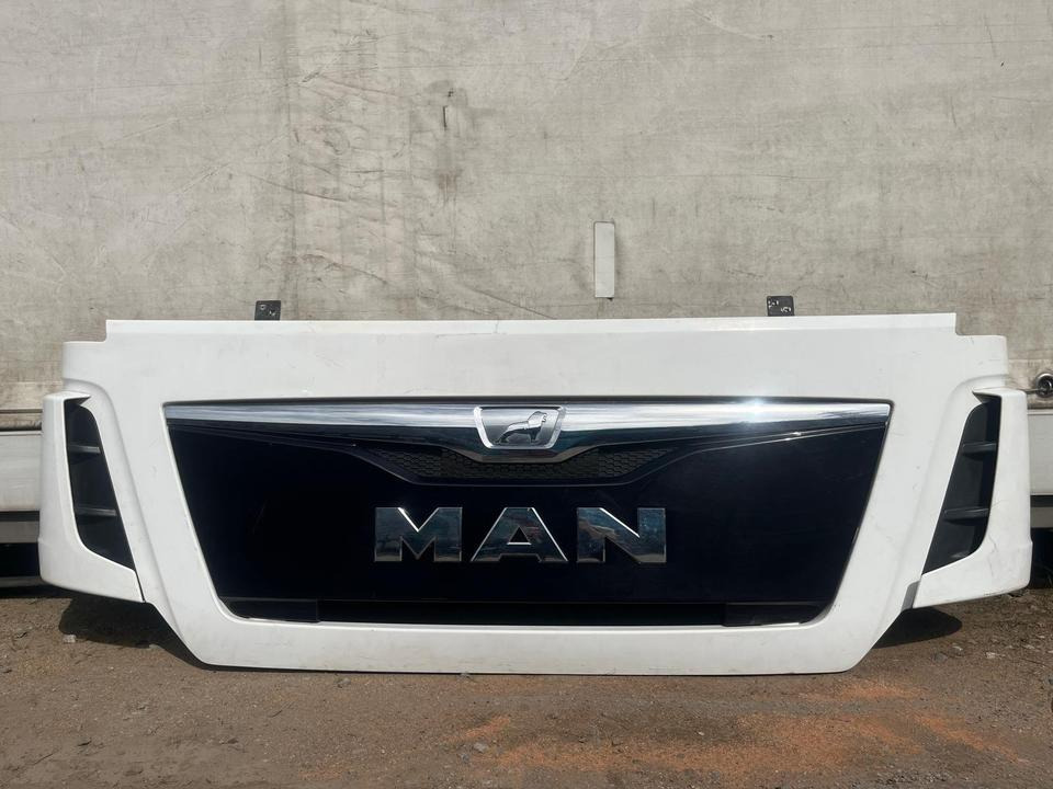MAN TGX EU6 Motorhaube Kühlergrill 81.061110-6095 - Radiatorius - Sunkvežimis: foto 1 MAN TGX EU6 Motorhaube Kühlergrill 81.061110-6095 - Radiatorius - Sunkvežimis: foto 1