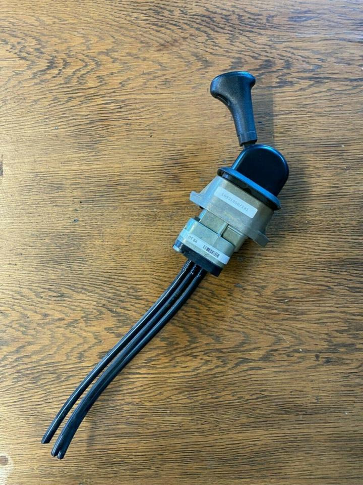 Mercedes Actros MP2 Handknorrbremse A 000 420 01 84 - Pavarų svirtis - Sunkvežimis: foto 4 Mercedes Actros MP2 Handknorrbremse A 000 420 01 84 - Pavarų svirtis - Sunkvežimis: foto 4