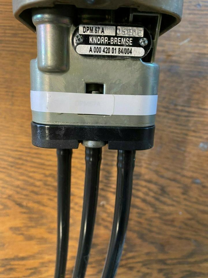 Mercedes Actros MP2 Handknorrbremse A 000 420 01 84 - Pavarų svirtis - Sunkvežimis: foto 3 Mercedes Actros MP2 Handknorrbremse A 000 420 01 84 - Pavarų svirtis - Sunkvežimis: foto 3