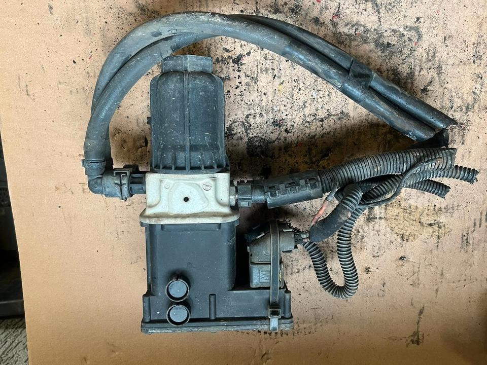 Mercedes Actros MP4 AdBlue Pumpe A0001405378 - Kuro siurblys - Sunkvežimis: foto 3 Mercedes Actros MP4 AdBlue Pumpe A0001405378 - Kuro siurblys - Sunkvežimis: foto 3