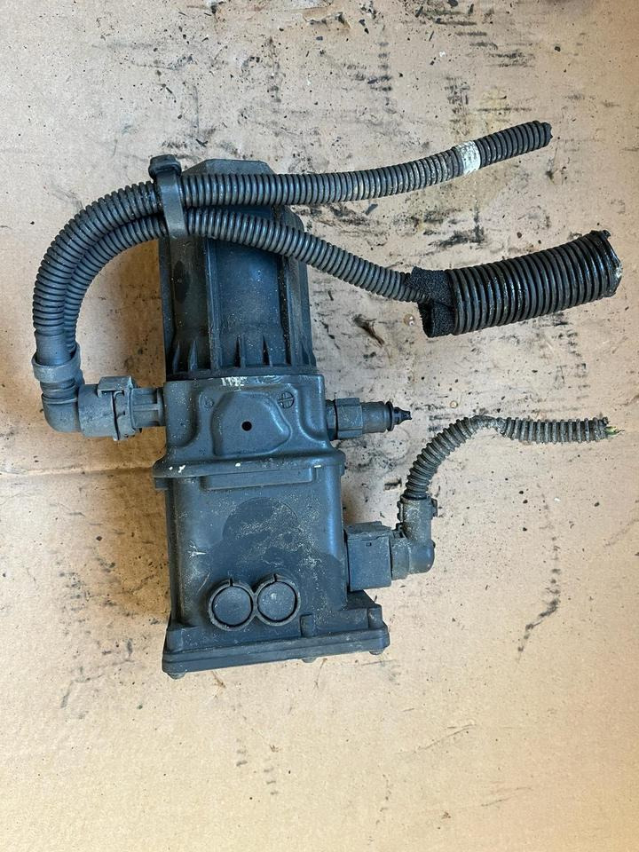 Mercedes Actros MP4 AdBlue Pumpe A0001405578 - Kuro siurblys - Sunkvežimis: foto 5 Mercedes Actros MP4 AdBlue Pumpe A0001405578 - Kuro siurblys - Sunkvežimis: foto 5