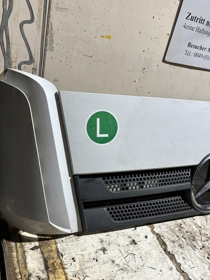 Mercedes Actros MP4 Motorhaube A9607500409 - Kėbulas ir išorė - Sunkvežimis: foto 2 Mercedes Actros MP4 Motorhaube A9607500409 - Kėbulas ir išorė - Sunkvežimis: foto 2