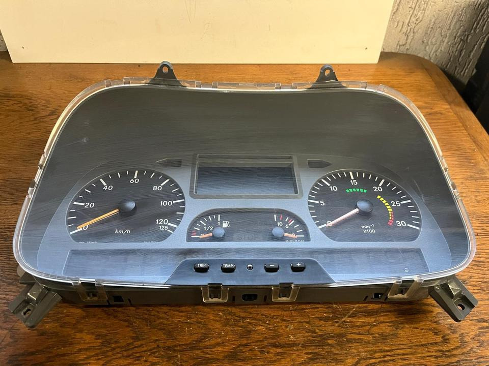 Mercedes Atego Kombiinstrument / Tacho A0034462221 - Prietaisų skydas - Sunkvežimis: foto 2 Mercedes Atego Kombiinstrument / Tacho A0034462221 - Prietaisų skydas - Sunkvežimis: foto 2