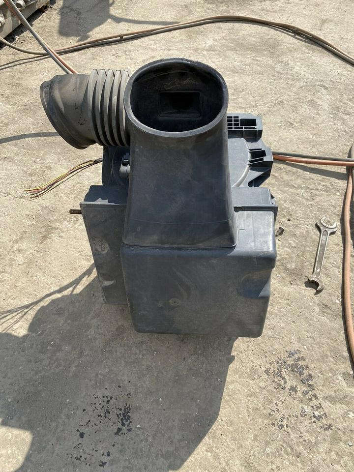 Mercedes Atego Luftfilterkasten Luftfilter Gehäuse A 973 528 06 0 - Oro filtras - Sunkvežimis: foto 3 Mercedes Atego Luftfilterkasten Luftfilter Gehäuse A 973 528 06 0 - Oro filtras - Sunkvežimis: foto 3