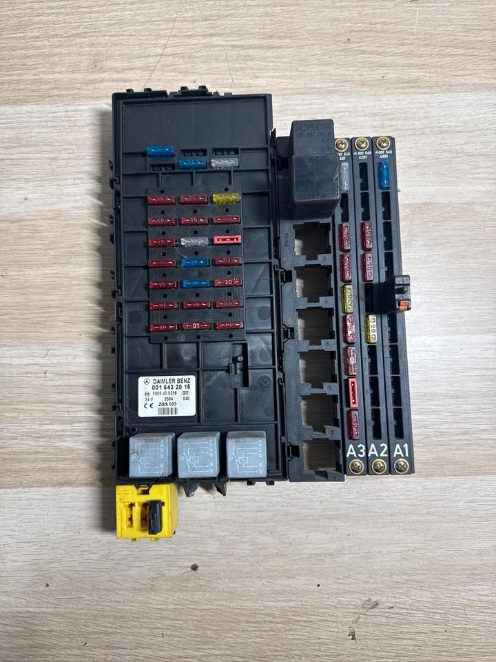 Mercedes Atego Sicherungskasten A0015432015 - Elektros sistema - Sunkvežimis: foto 2 Mercedes Atego Sicherungskasten A0015432015 - Elektros sistema - Sunkvežimis: foto 2