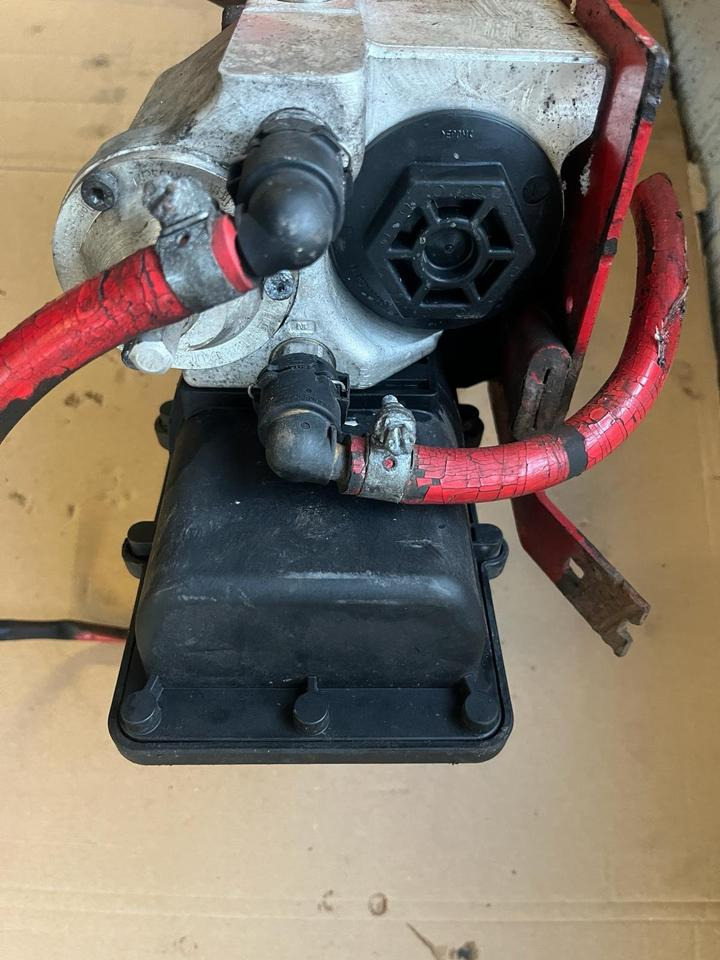 Mercedes-Benz Actros Atego EU4 EU5 AdBlue Pumpe A0001401578 - Kuro siurblys - Sunkvežimis: foto 5 Mercedes-Benz Actros Atego EU4 EU5 AdBlue Pumpe A0001401578 - Kuro siurblys - Sunkvežimis: foto 5