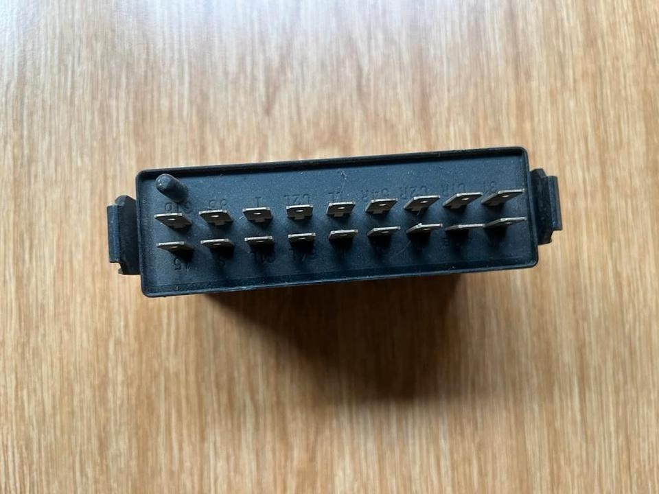 Mercedes Benz Blinkerrelais Blinkgeber 0035445232 - Relė - Sunkvežimis: foto 3 Mercedes Benz Blinkerrelais Blinkgeber 0035445232 - Relė - Sunkvežimis: foto 3