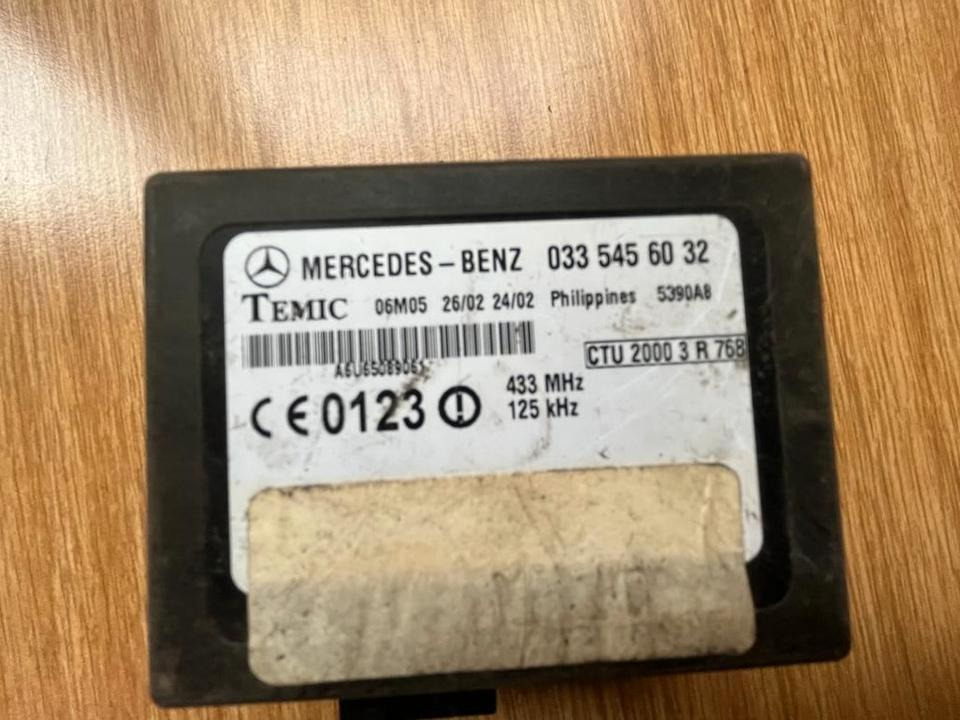 Mercedes Benz Vito W638 Wegfahrsperre Modul 0335456032 - Valdymo blokas - Sunkvežimis: foto 2 Mercedes Benz Vito W638 Wegfahrsperre Modul 0335456032 - Valdymo blokas - Sunkvežimis: foto 2