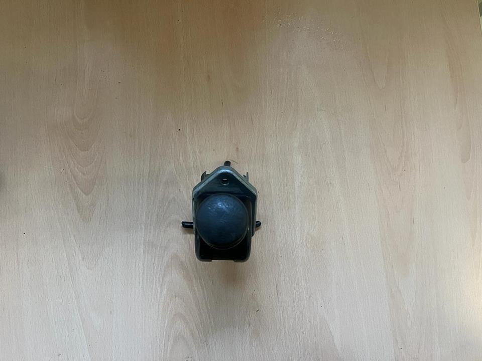 Mercedes Bremsventil Feststellbremse Handbremsventil 0034307981 - Pavarų svirtis - Sunkvežimis: foto 4 Mercedes Bremsventil Feststellbremse Handbremsventil 0034307981 - Pavarų svirtis - Sunkvežimis: foto 4