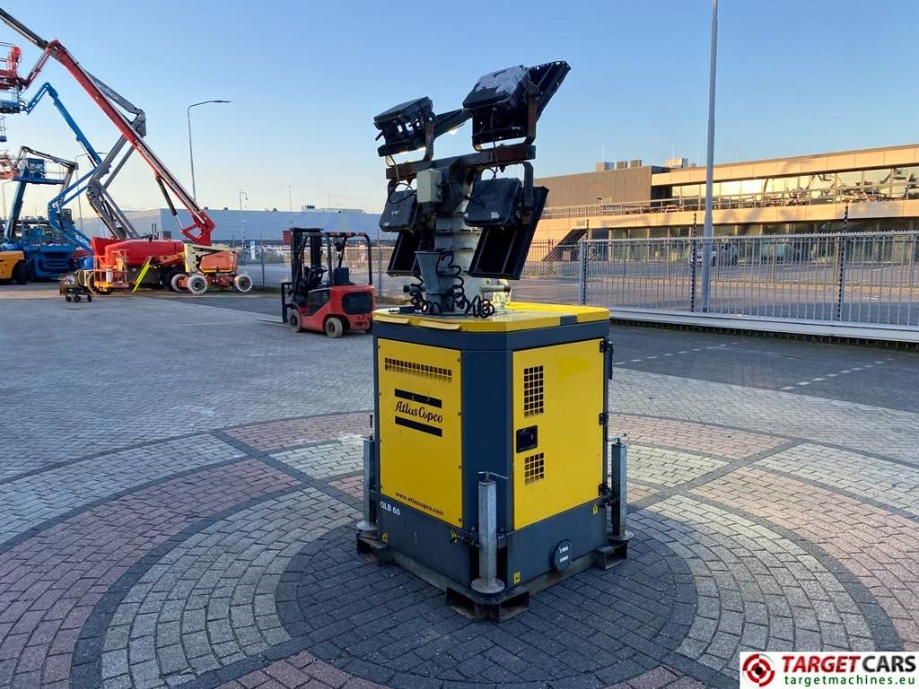 Atlas Copco QLB60 Tower Light 4x350W Led - Apšvietimo bokštas: foto 2 Atlas Copco QLB60 Tower Light 4x350W Led - Apšvietimo bokštas: foto 2