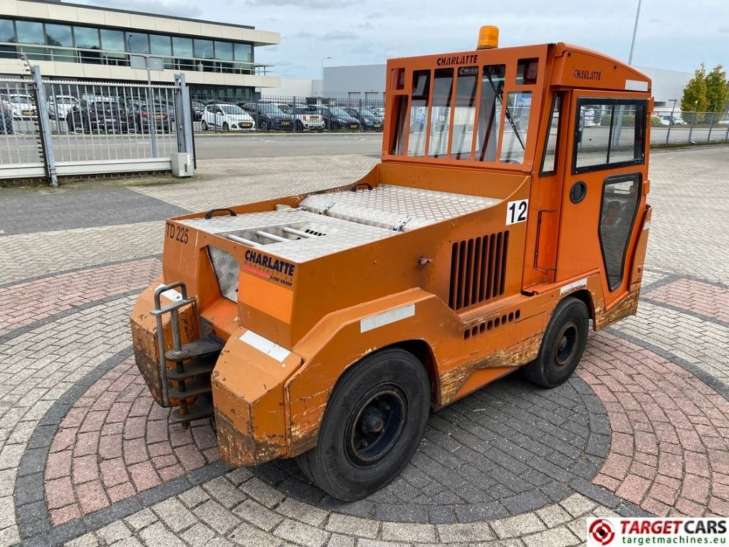 Charlatte TD225 Diesel Tow Truck Tractor 18T capacity - Elektrinis vilkikas: foto 4 Charlatte TD225 Diesel Tow Truck Tractor 18T capacity - Elektrinis vilkikas: foto 4