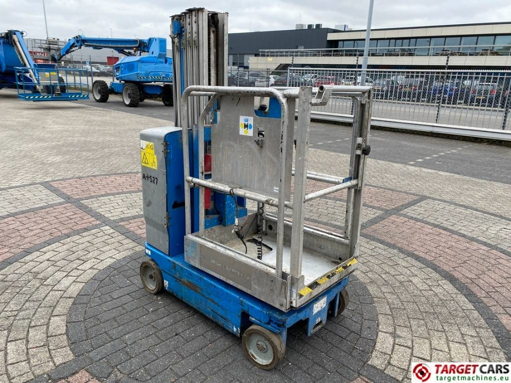 Genie GR-20 Runabout Vertical Mast Work Lift 802cm - Stiebinis keltuvas: foto 2 Genie GR-20 Runabout Vertical Mast Work Lift 802cm - Stiebinis keltuvas: foto 2