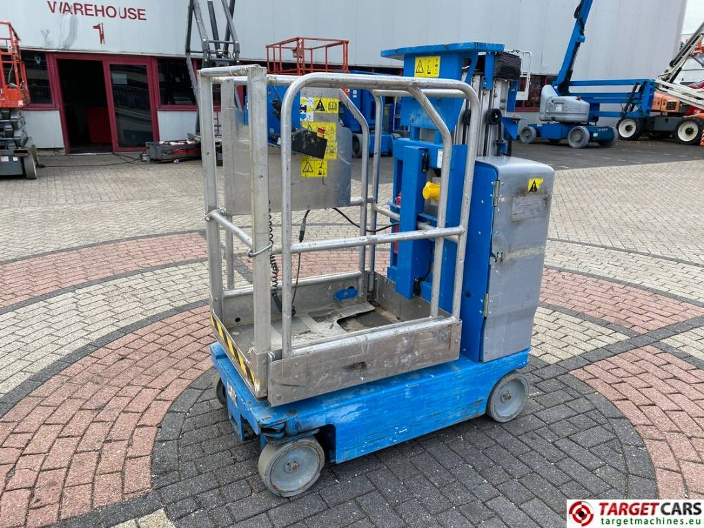 Genie GR15 RunAbout Electric Vertical Mast Lift 652cm - Stiebinis keltuvas: foto 1 Genie GR15 RunAbout Electric Vertical Mast Lift 652cm - Stiebinis keltuvas: foto 1