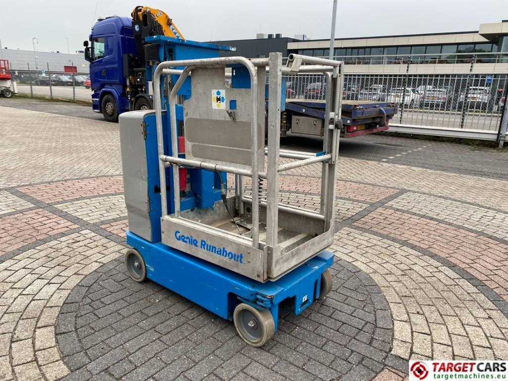 Genie GR15 Runabout Electric Vertical Mast Lift 652cm - Stiebinis keltuvas: foto 2 Genie GR15 Runabout Electric Vertical Mast Lift 652cm - Stiebinis keltuvas: foto 2