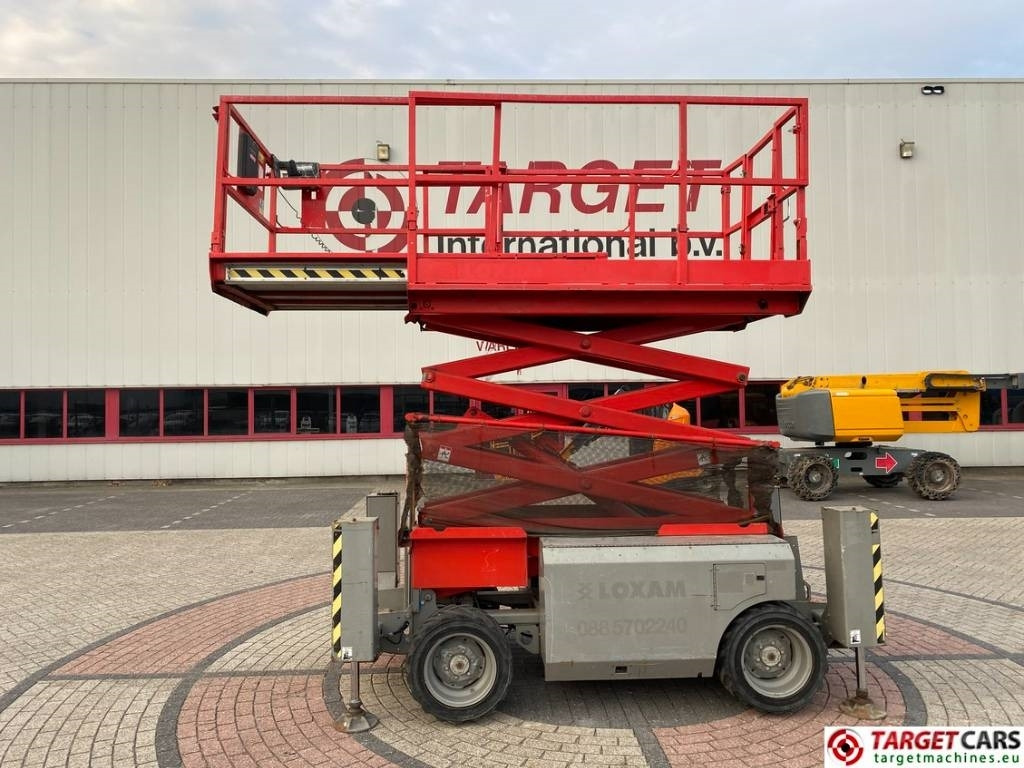 Genie GS-2668RT Diesel 4x4 Scissor Work Lift 992cm - Žirklinis keltuvas: foto 5 Genie GS-2668RT Diesel 4x4 Scissor Work Lift 992cm - Žirklinis keltuvas: foto 5