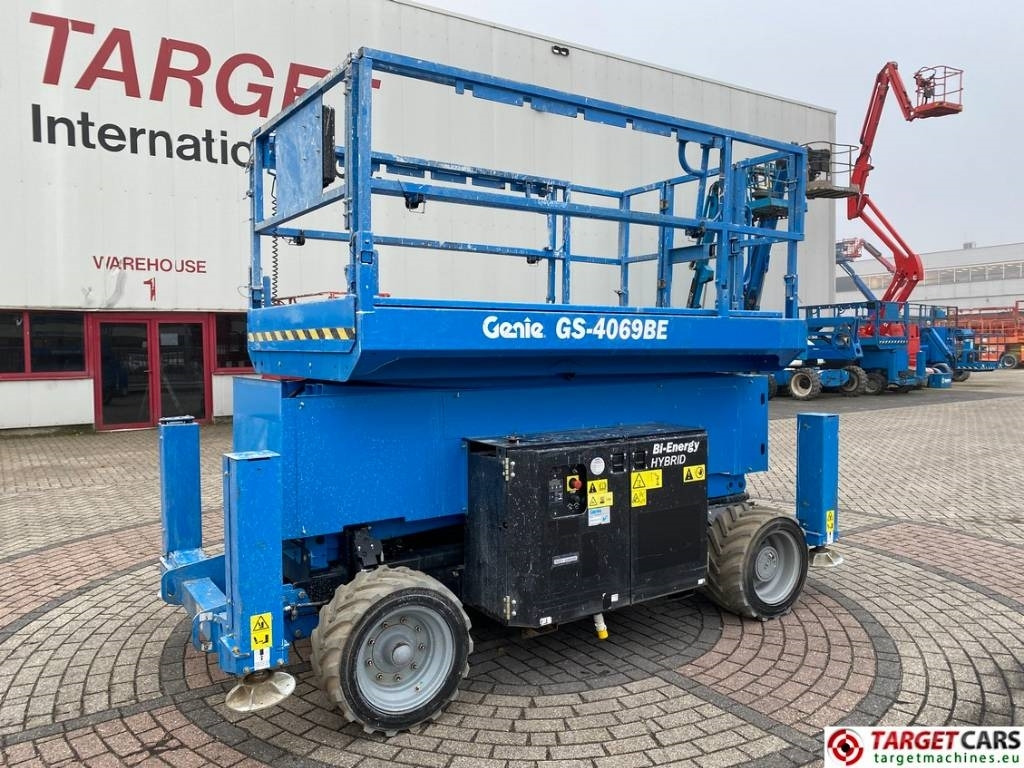 Genie GS-4069BE HyBrid Scissor Work Lift 1412cm - Žirklinis keltuvas: foto 1 Genie GS-4069BE HyBrid Scissor Work Lift 1412cm - Žirklinis keltuvas: foto 1