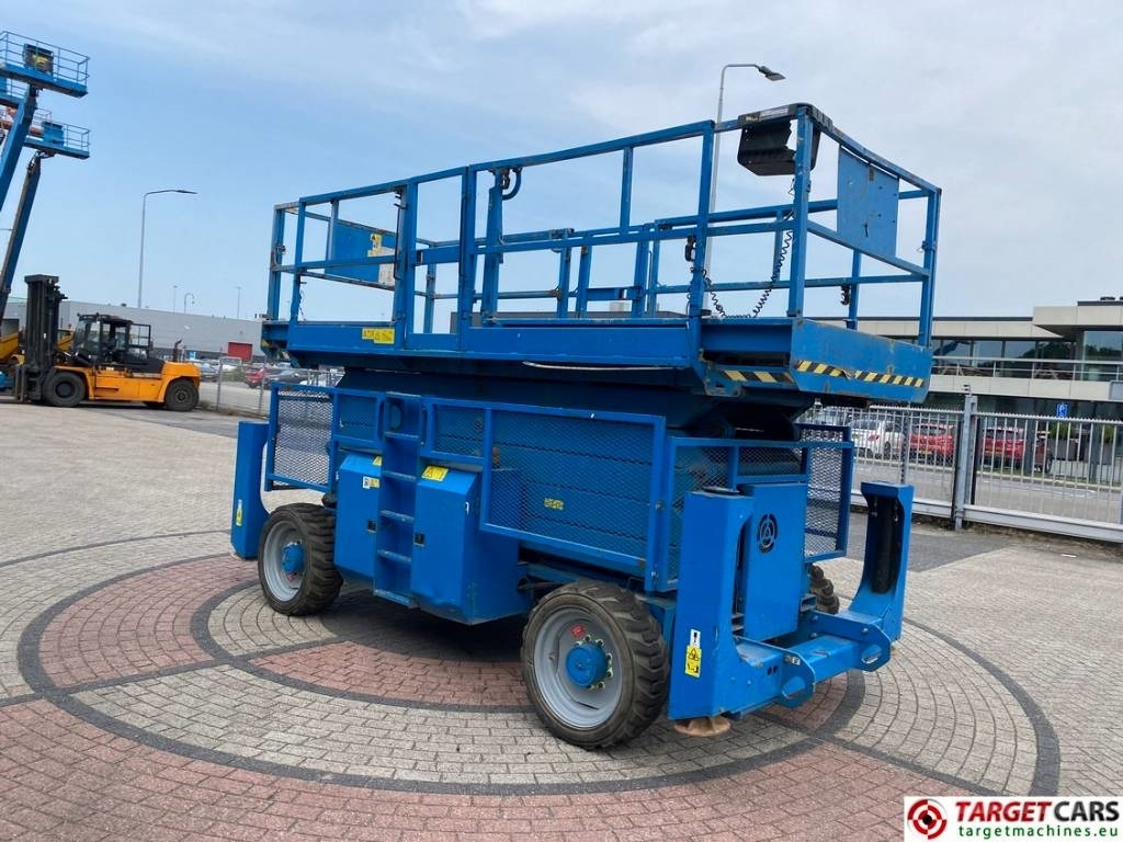 Genie GS-5390RT Diesel 4x4 Scissor Work Lift 1815cm - Žirklinis keltuvas: foto 2 Genie GS-5390RT Diesel 4x4 Scissor Work Lift 1815cm - Žirklinis keltuvas: foto 2