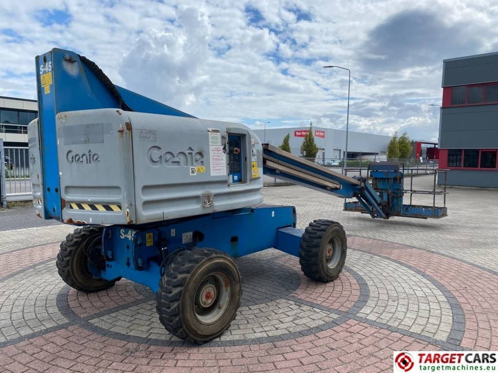 Genie S-45 Telescopic 4x4 Diesel Boom Work Lift 1572cm - Teleskopinis keltuvas: foto 3 Genie S-45 Telescopic 4x4 Diesel Boom Work Lift 1572cm - Teleskopinis keltuvas: foto 3