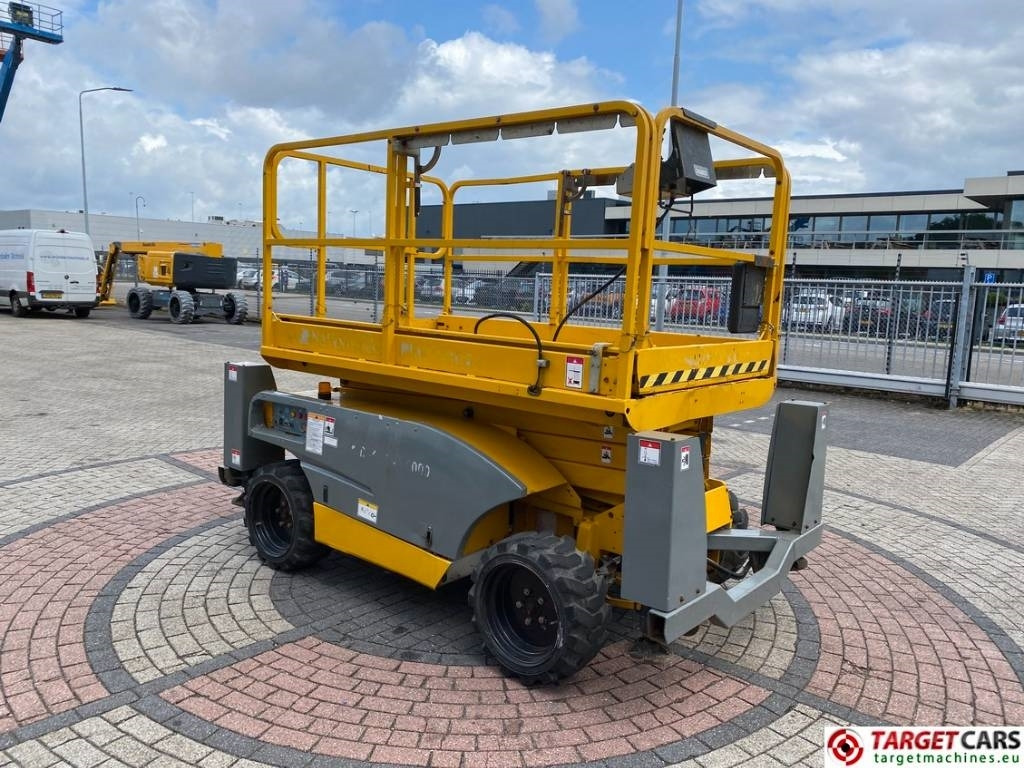 Haulotte Compact 10DX Diesel 4x4 Scissor Work Lift 1015cm - Žirklinis keltuvas: foto 2 Haulotte Compact 10DX Diesel 4x4 Scissor Work Lift 1015cm - Žirklinis keltuvas: foto 2