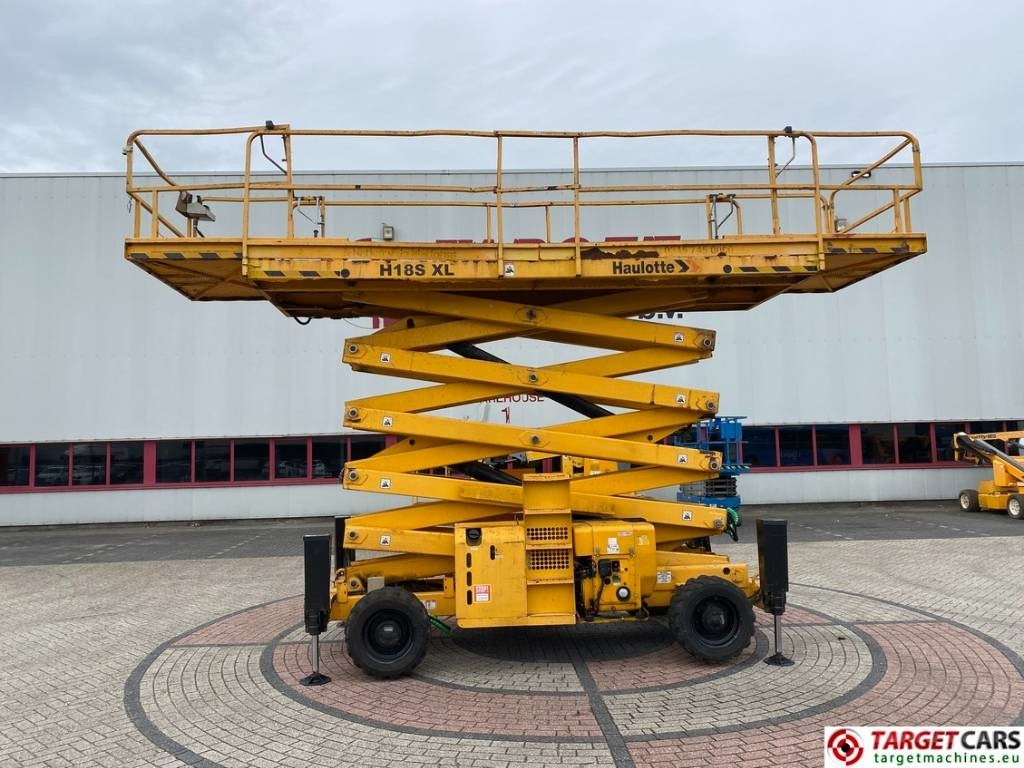 Haulotte H18SXL Diesel 4x4 Scissor Work Lift 1800cm - Žirklinis keltuvas: foto 5 Haulotte H18SXL Diesel 4x4 Scissor Work Lift 1800cm - Žirklinis keltuvas: foto 5